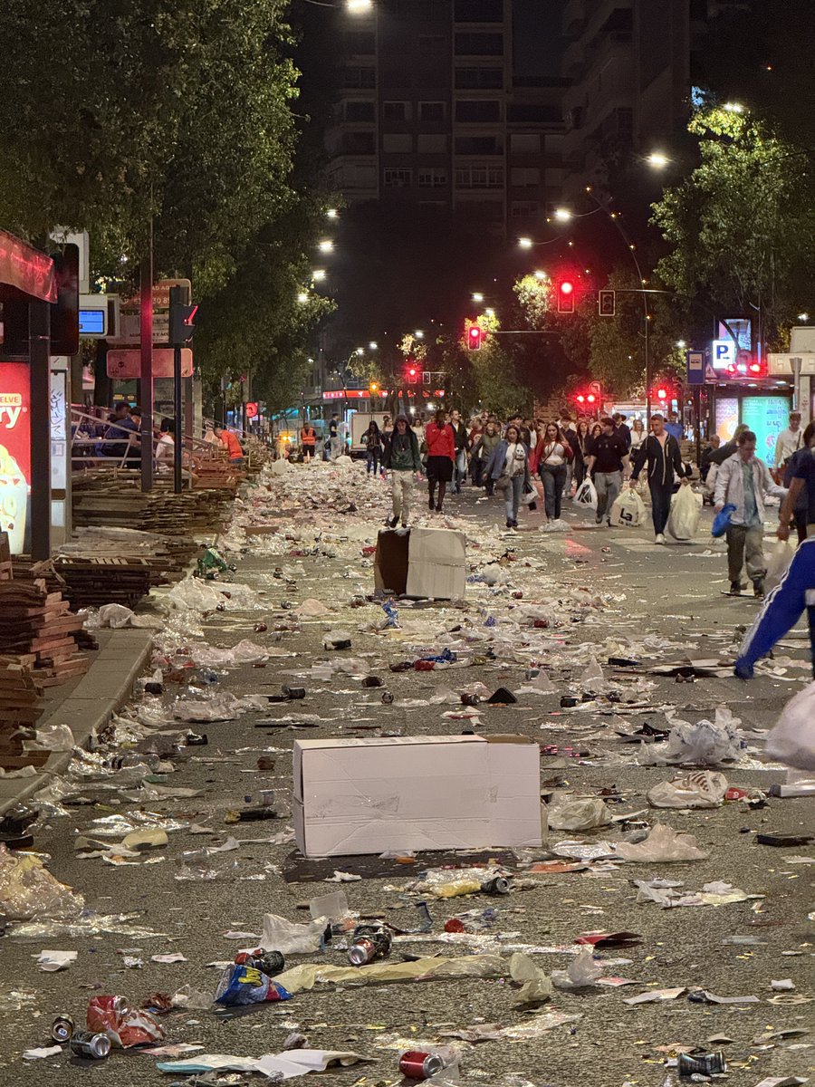 jignaciosilva's tweet photo. Hay que darle una vuelta a la fiesta de El Entierro de la Sardina de Murcia.

Ha quedado desfasada, antigua y sigue un modelo horrible. https://t.co/s8LYgQsWCv