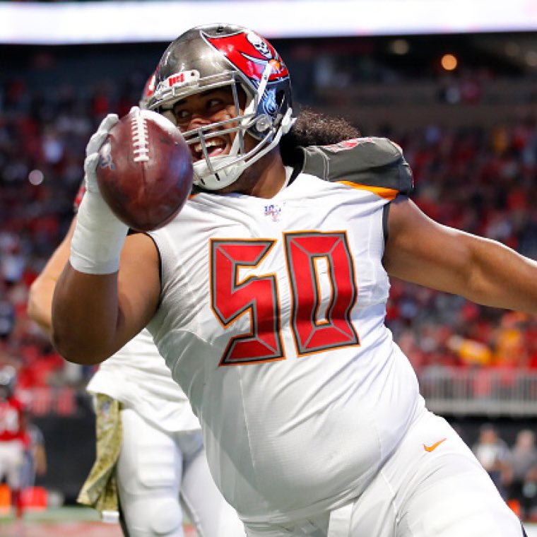 The Bucs potential defensive line:

- 464 LB Desmond Watson
- 347 LB Vita Vea

811 pounds causing havoc up front 💪