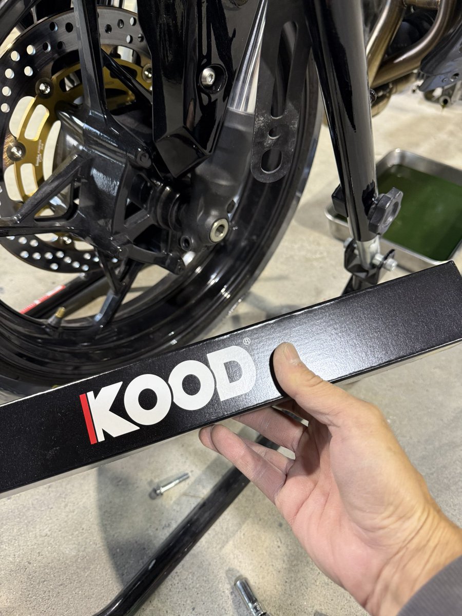 alpha778ts's tweet photo. KOODのフロントとリヤのアクスルシャフト投入
朝からスパ西浦きました
どんな感じになるのか楽しみ！
#zx25r 
#kood 
#スパ西浦 https://t.co/czAtVaZojQ
