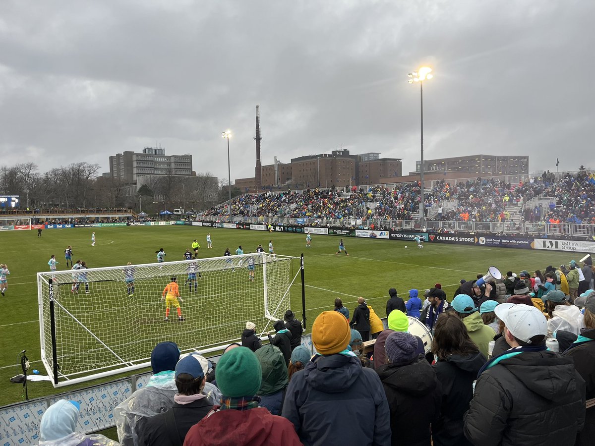 EricoTheriault's tweet photo. Made it to the Halifax Tides soccer game 
🥅 ⚽️ 
#HalifaxTides @hfxtidesfc 
#Halifax https://t.co/O6JM6Ne7a2