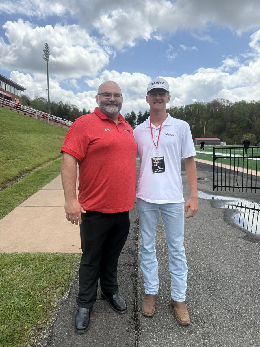 EliSchlageter13's tweet image. I’m Blessed for the opportunity getting to meet @UVAWiseCavsFB coaching staff and getting to know one another on a deeper level! #gocavsgo #PEWAV
#FFF #HTR