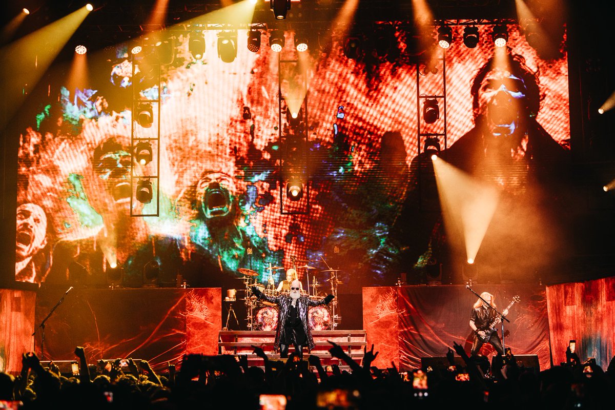 judaspriest's tweet photo. WEDNESDAY 23RD APRIL 2025 - MOVIESTAR ARENA/SANTIAGO, CHILE

Photos: Miguel Fuentes
Stage Clothes: @RayBrownFashion https://t.co/m9gdkyshs6