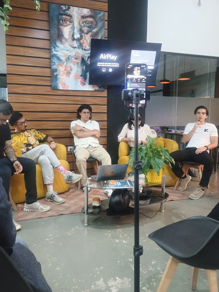 En el meetup de <a href="/Mantle_Official/">Mantle</a> <a href="/eigenlayer/">EigenCloud</a> <a href="/ethereum_mexico/">Ethereum Mexico 🇲🇽</a> <a href="/odisealabs/">Odisea Labs</a>