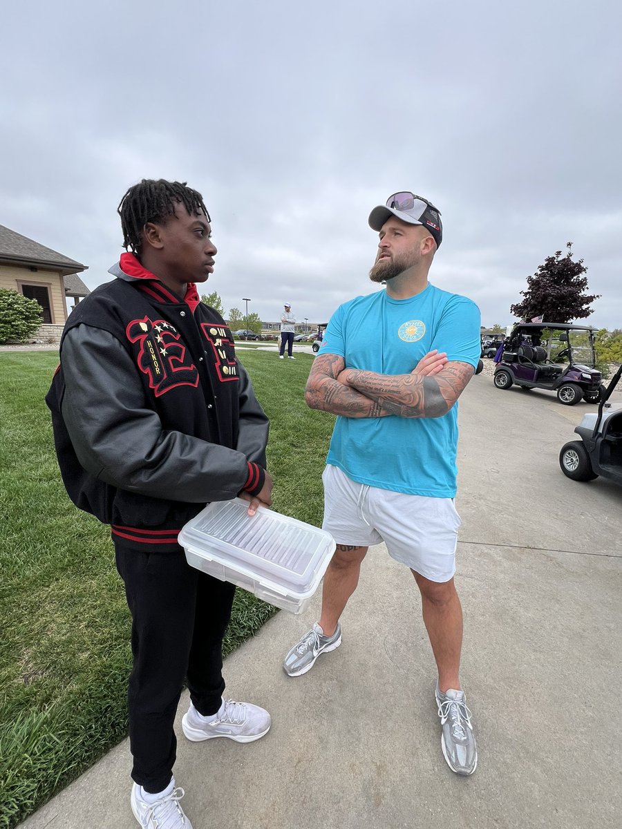 Gina McGowan tweet media