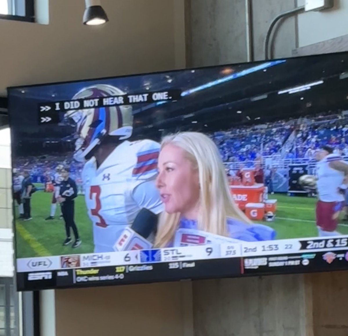 OnAirAsAmy's tweet photo. Having dinner at Tasty Town in Birmingham and look who showed up! Hi Dawn!!!! @DawnDavenportTN @espn @1045TheZone #RadioFam #AmazingTalent #BeautyInsideAndOut https://t.co/nE79tmhPaG