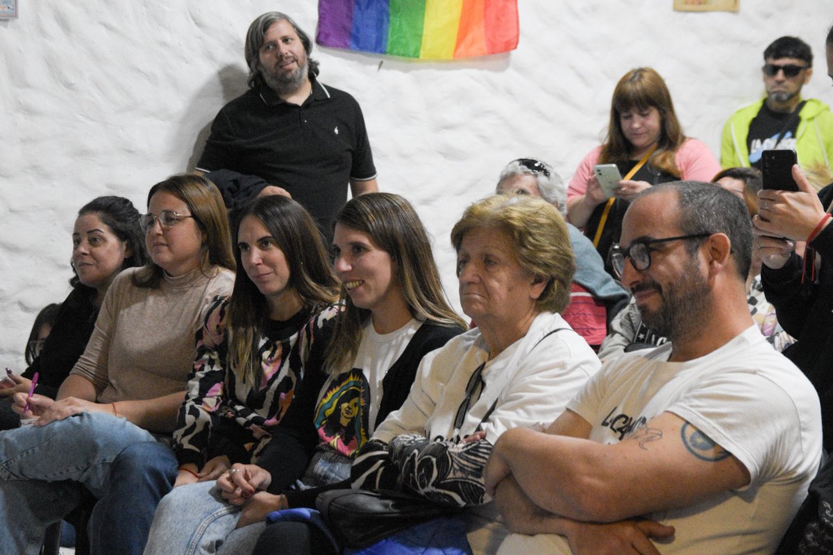 Claritabozzano's tweet photo. ✌🏼Plenario Distrital 🐧

Gracias compañerxs por el hermoso plenario que vivimos hoy en nuestra ciudad, donde también recibimos la visita de nuestra secretaria general @lucampora

A seguir militando ayer, hoy y siempre junto a Cristina 👏🏻

@MicaOlivetto https://t.co/BWJLvzdPfF