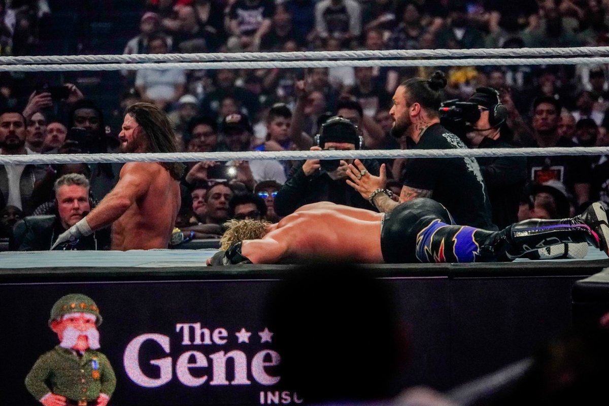 ECBITW's tweet image. Imagine if aj would of listened to @realKILLERkross 

#Wrestlemania41
#FallAndPray