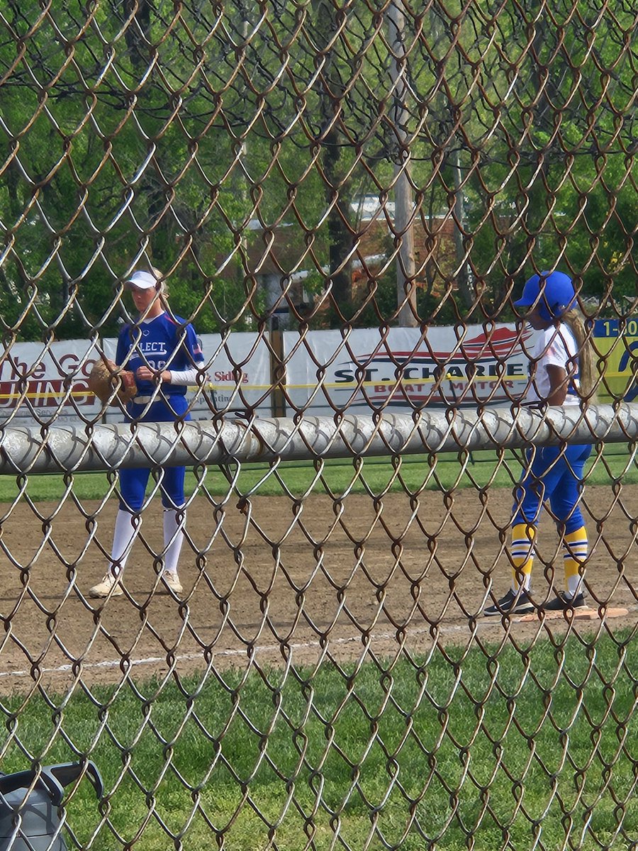 Got to play against a really great <a href="/MizzouSoftball/">Mizzou Softball</a> commit today! <a href="/abbycarr2025/">Abby Carr</a>. It was such a great game. Can't wait to see you play at M-I-Z 🐯