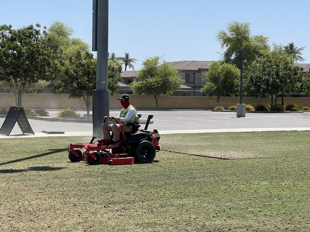 LinesAndLogos's tweet image. The ATHLETIC APPLICATIONS transition package for athletic fields. H2O, aeration, FDS tickler, zero turn and heavy drag Matt, fert, H2O.
Please reach out if you’re in PHX and want your fields looking great for summer and on! 5038301755