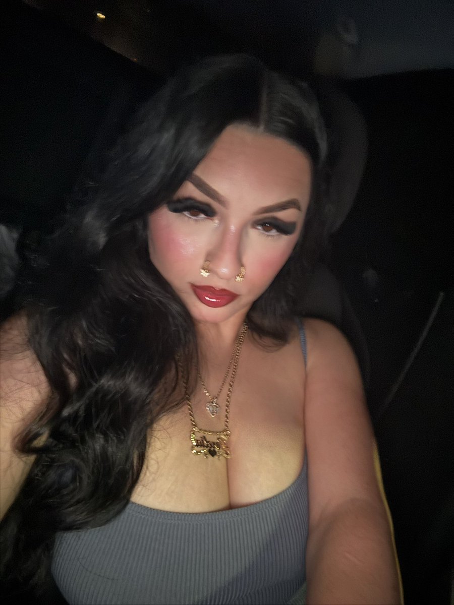 loreliaaaa's tweet photo. https://t.co/TpLOsSKxlt https://t.co/KumPiXtJYX
