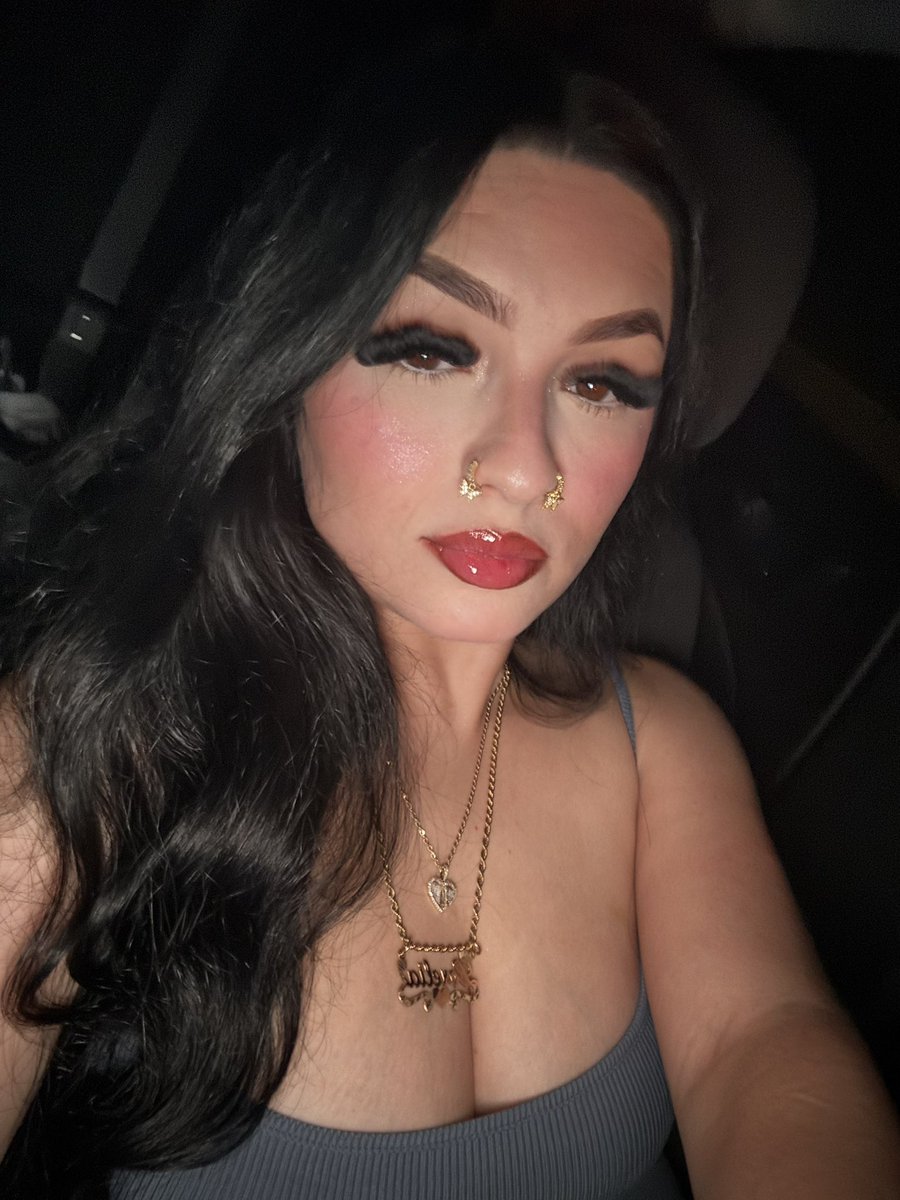 loreliaaaa's tweet photo. https://t.co/TpLOsSKxlt https://t.co/KumPiXtJYX