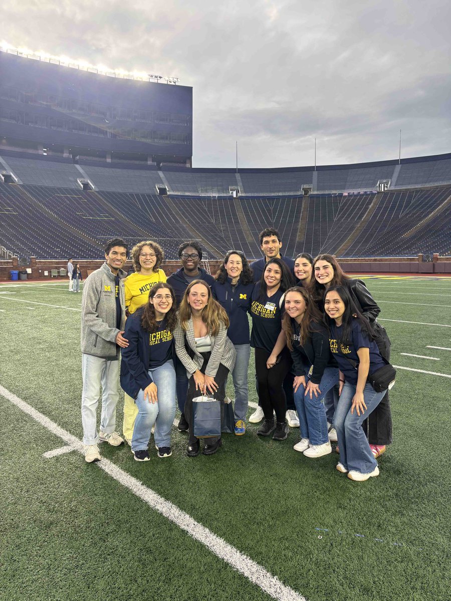 MaheshGupta__'s tweet photo. Sharing my experiences with admitted students during Second Look @ Michigan reaffirmed how happy I am to be at @UMichMedSchool This is such a special place to not only train, but to thrive.

And how cool to hear Dr. @natachac speak at the Big House! 〽️ https://t.co/XaC4eIPc4t