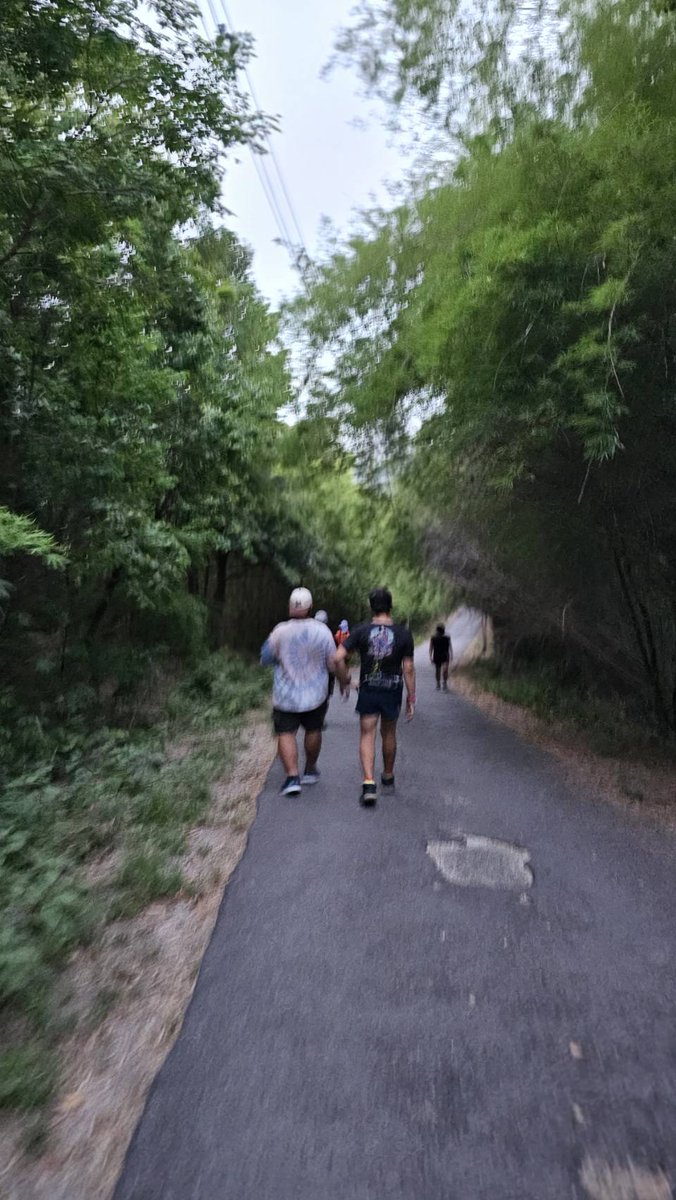 โดนแอบถ่ายอ่ะ

ปาปารัสซี่แน่ๆเลย