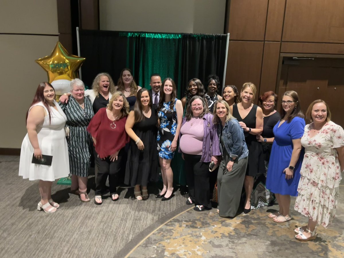 What a wonderful group of educators. I love my South Euless family! <a href="/hebisdpeople/">HEB ISD People</a> @FadyAbdoSEE <a href="/SouthEulessHEB/">South Euless Elem.</a>