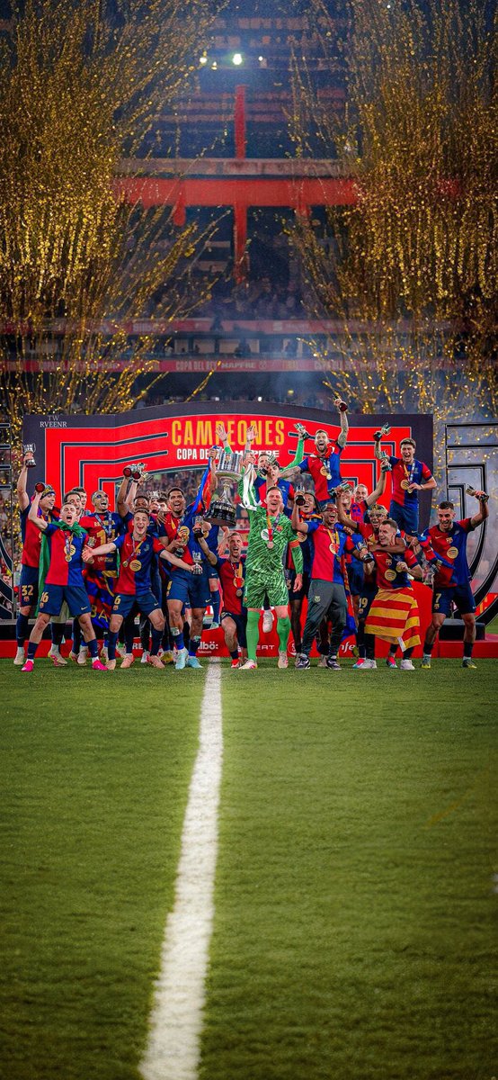 maxtter13's tweet photo. #barcelona #CopaDelRey #barca #campeoncopadelrey #Culers #balgruana https://t.co/7qOjGrL0na