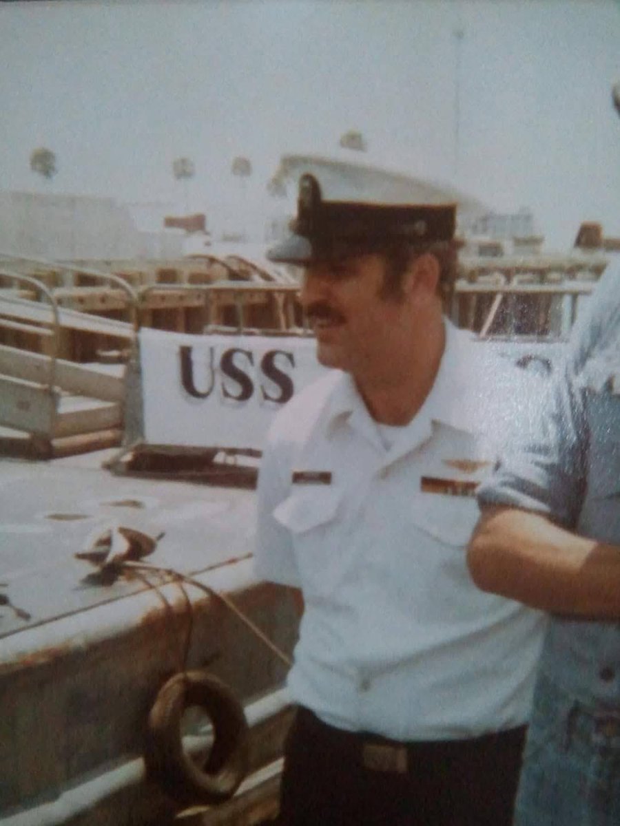 Tim_Daust's tweet image. My father was diagnosed with Stage 4 esophageal cancer 6 weeks ago and yesterday that battle came to an end as he passed away at home peacefully in his sleep, with me by his side holding his hand. Thank GOD he is now at peace. He approached his death with remarkable serenity, a…