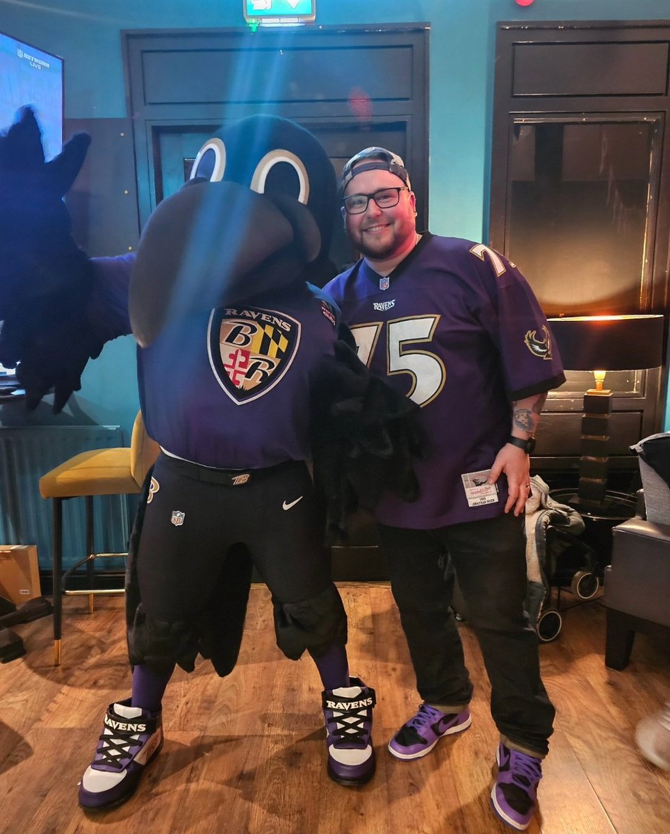 KrisProwse182's tweet photo. Today I got to be in London to see @NflOgden on behalf of the @UKRavens announce Teddye Buchanan as the 129th pick of the 2025 NFL Draft for the Baltimore Ravens. 

So proud to be a part of this incredible fanbase. And so proud of all those who worked so hard to make this happen. https://t.co/f8QICXeCZw