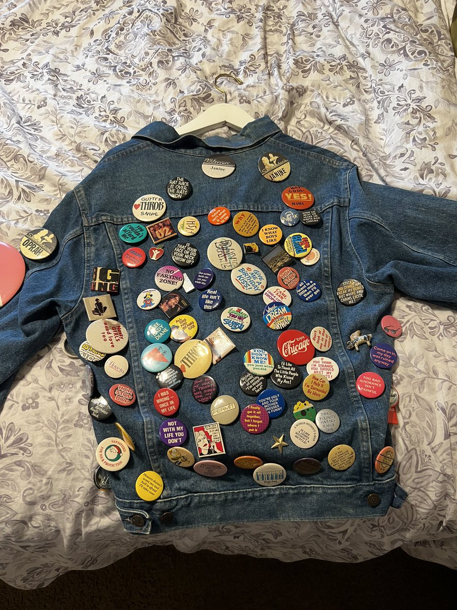 CinnGrl4's tweet photo. .@SmartLess Listening to Paul Rudd’s episode and he talked about working at Studebakers in OPKS in the late 80s. I worked there, too! Omg, I worked with Paul Rudd?? WTF?! See pics of my work buttons and video of him performing at the bar! https://t.co/cx5qtzMzd6 https://t.co/7jw6CXJrTE