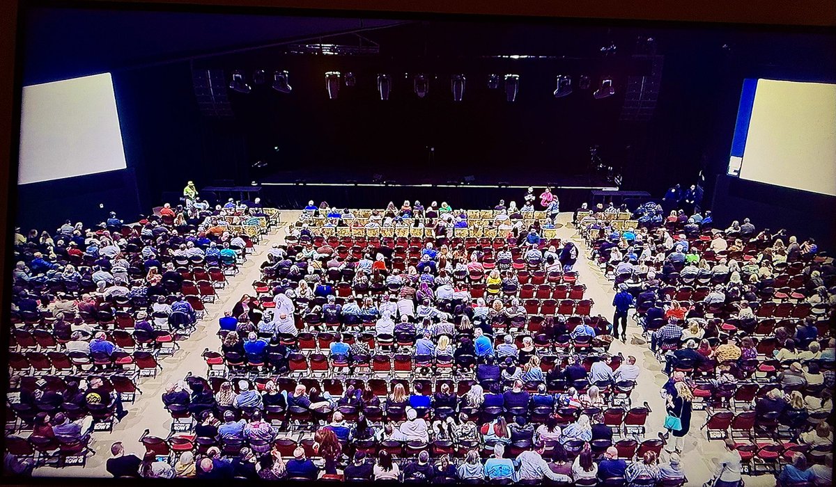 Rockford, Illinois doors open here we go!