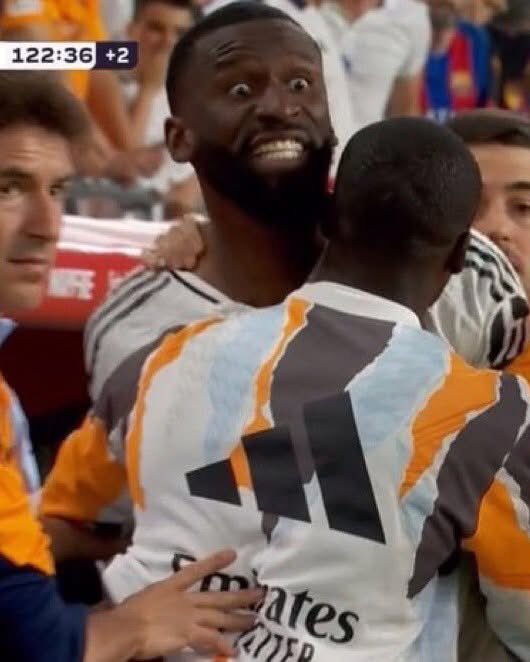 YassireP17's tweet photo. Ce mec méritent une suspension pour se calmer . Le passé il a écrasé les partis intimes d’un autre joueur exprès !  #realmadrid #rudiger
Le fou du bus 🚌 https://t.co/K1KS7Z7uaJ