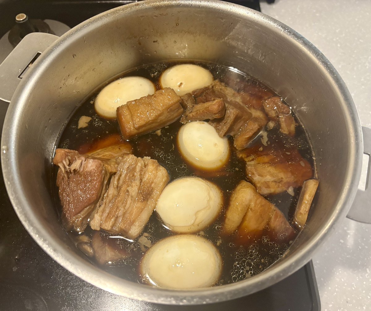 男の料理で、豚の角煮を作りました

煮込めばなんでも美味しくなりそう