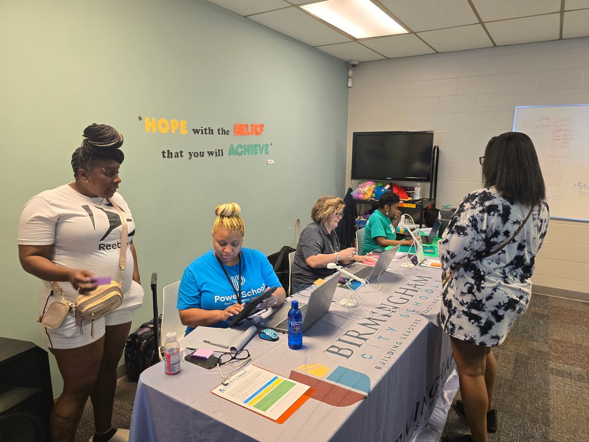 P22TamaraBurney's tweet photo. What a great day we had  in Mark's Village with Ready Day One registration. Special thanks to the BCS  PowerSchool  team  for assisting Oliver Elementary with this on today. 💛💚
#successstartshere https://t.co/HqHYtgFI66