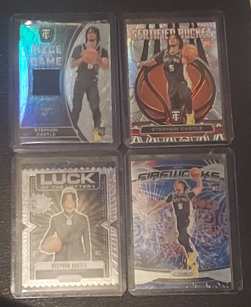 Contest Giveaway ⏰ 🚨

It has been a minute but with Stephon Castle expected to win the NBA ROY here are a few cards of his to giveaway!

To Enter ➡️ Follow, Retweet, Like

To Win ⬇️
🏰 must be named NBA ROY

*1 Winner will receive all 4️⃣ of his cards

Good Luck &amp; Go Huskies 🐺