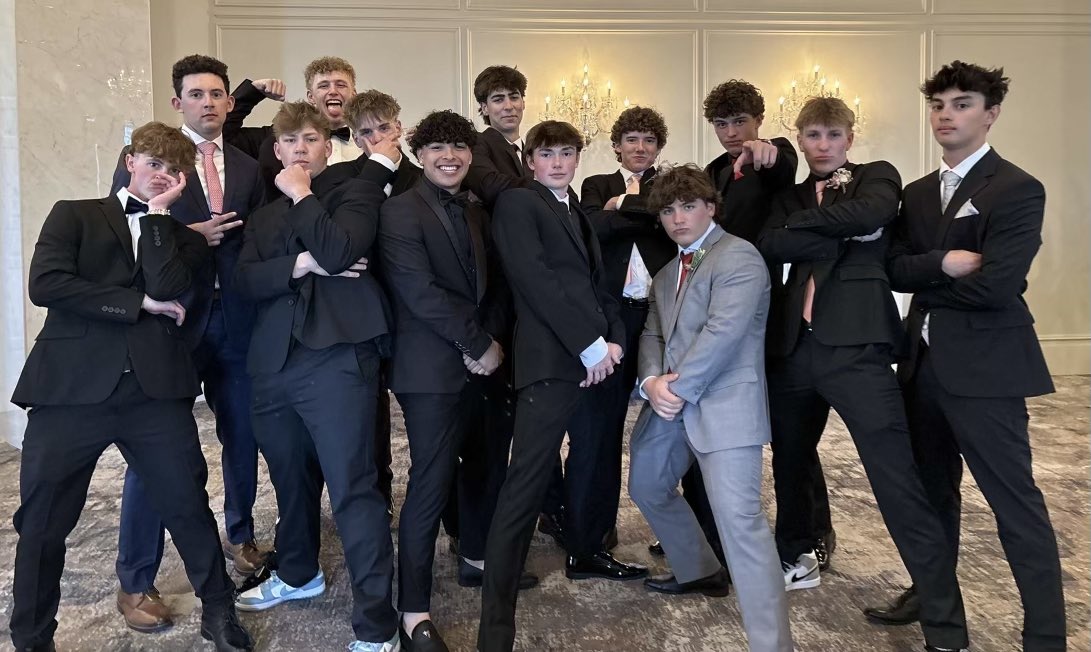 stce_baseball's tweet photo. They clean up nice.⚜️⚾️ #PromSquad https://t.co/sNIFnbLaIP
