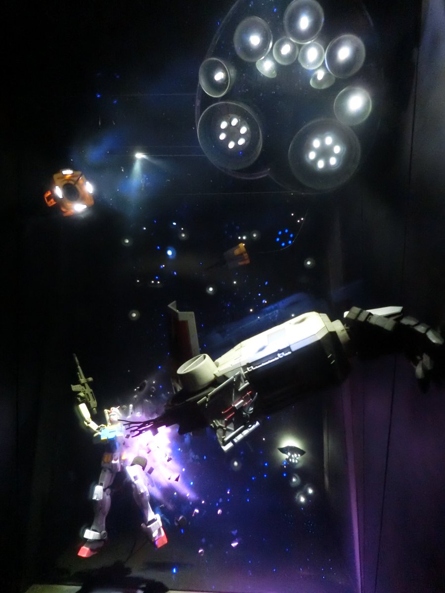 AFVmodeler's tweet image. ボックスジオラマ4作品。
①ジオングvsガンダム
②潜航するゾック
③ナウシカオープニング
④アジトのポルコ
制限された空間を使って遠近感を出すのが醍醐味。
#ボックスジオラマ