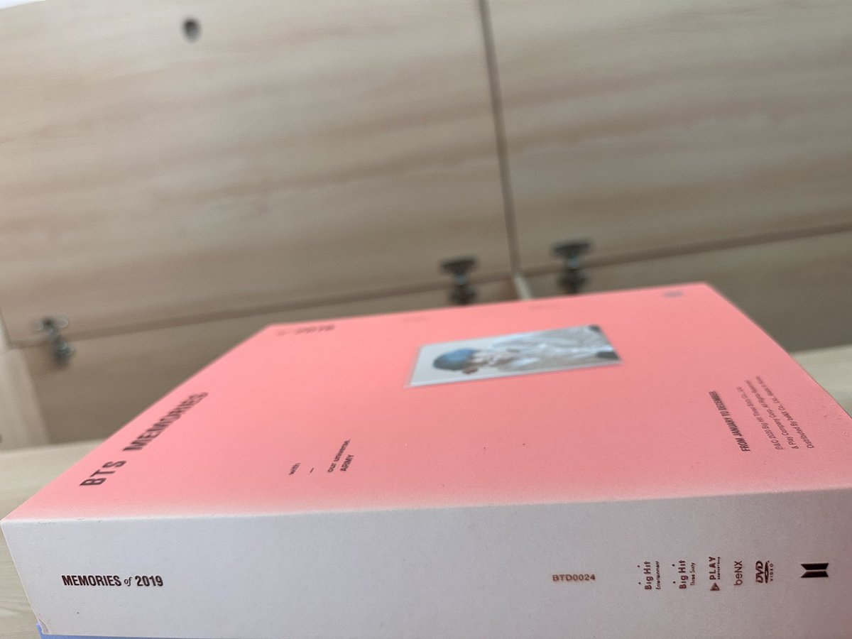 nakdam_'s tweet photo. 방탄소년단 bts 
뷔 태형 포카 포함 메모리즈 2019양도
택배비 포함 4.5
변색 있어서 더 싸게 팔아요

미니포카 럭드 4기머스터 럽셀콘 스픽콘 매직샵 방방콘 소우주 온콘 화양연화 온스테이지 에필로그 윙즈콘 BE 퍼투댄 rm jk jimin suga jhope jin V 나우 메모리즈 시그 방탄양도 https://t.co/spnnymbJLC
