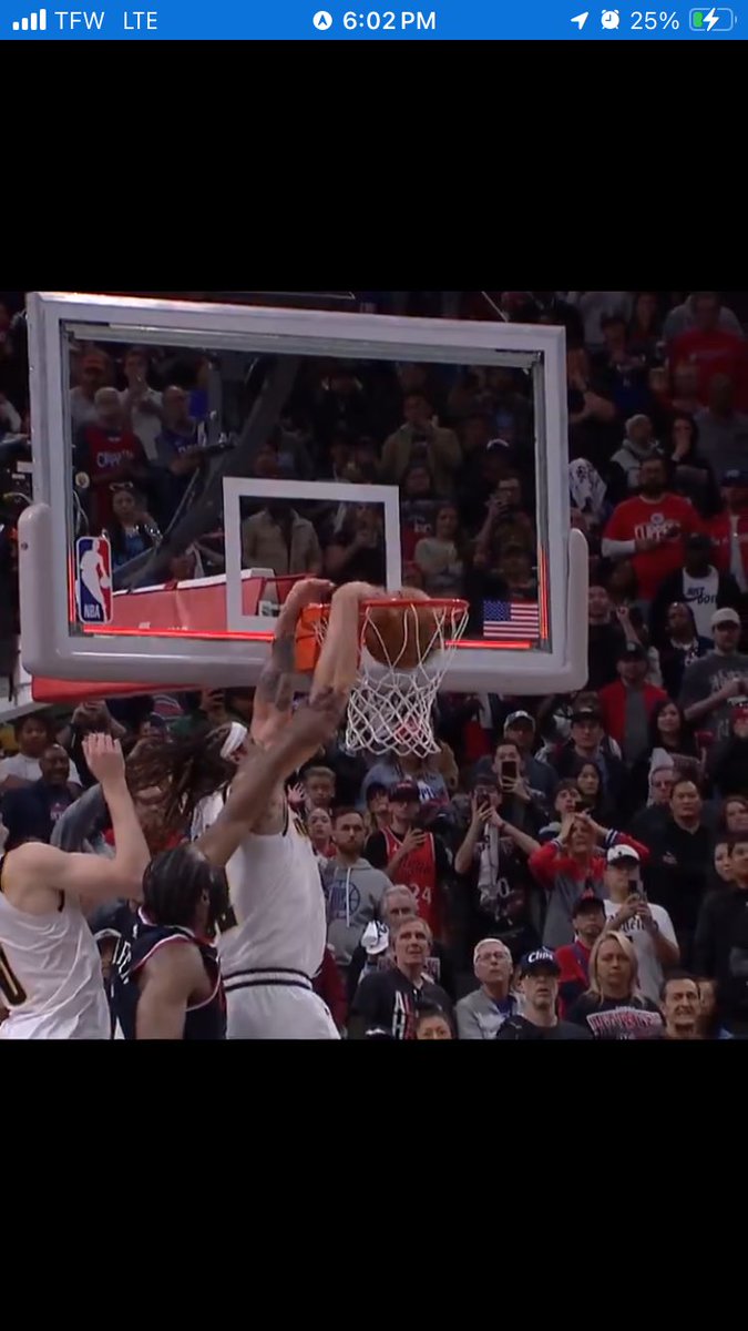 alllegsnoflats's tweet image. @nba the ball was still touching his hands… why yall doing the clippers like this