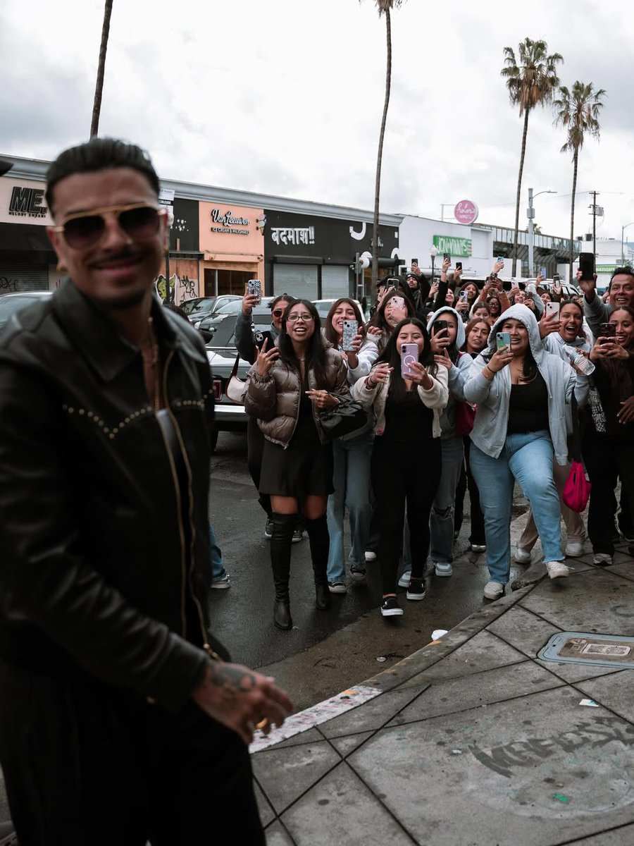 CNWORLDTOUR's tweet photo. that smile is so cute https://t.co/pbzXIG5EX6