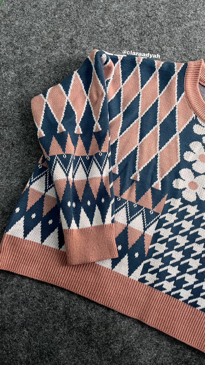 claraadyah's tweet photo. 𐙚 MIX PATTERN CROP SWEATER (120k)

perpaduan warna pink dan biru yg bikin ni sweater keliatan cantik 🌸 bahannya rajut tebel dan agak stretchy, tp tenang gak bikin gerah kok🥰 bagian dalemnya halus jd gak bikin gatel. potongannya crop tp msh sopan😋

📎 https://t.co/SxfmXKMJ1l https://t.co/zMOto3J9Je