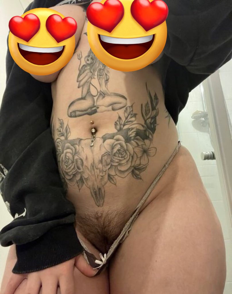 foley199031's tweet photo. Am available for hook up anyone 🥰❤️❤️ https://t.co/ITQARhIb2c