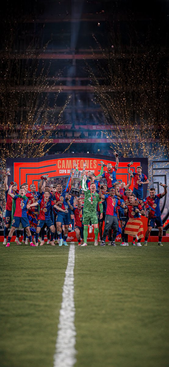 el costat bo de l’història. derrotant els dolents, els més corruptes i fastigosos. amb xavalins de la casa i portant la senyera a la celebració. 

mai deixaré d’estar orgullós del millor club del món. gràcies pare per fer-me del barça.