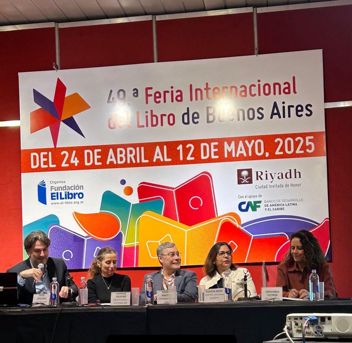 Centroamérica Cuenta (@cacuenta) on Twitter photo 📚💫#CeCuenta en la <a href="/ferialibro/">Feria del Libro</a>
Nuestra directora, <a href="/Cneirab/">Claudia Neira Bermúdez</a> participó en el diálogo “La literatura como motor de desarrollo regional” sobre el impacto de los eventos literarios como motor de desarrollo en sus ciudades, cohesionando a diferentes actores de las economías 📚💫#CeCuenta en la <a href="/ferialibro/">Feria del Libro</a>
Nuestra directora, <a href="/Cneirab/">Claudia Neira Bermúdez</a> participó en el diálogo “La literatura como motor de desarrollo regional” sobre el impacto de los eventos literarios como motor de desarrollo en sus ciudades, cohesionando a diferentes actores de las economías