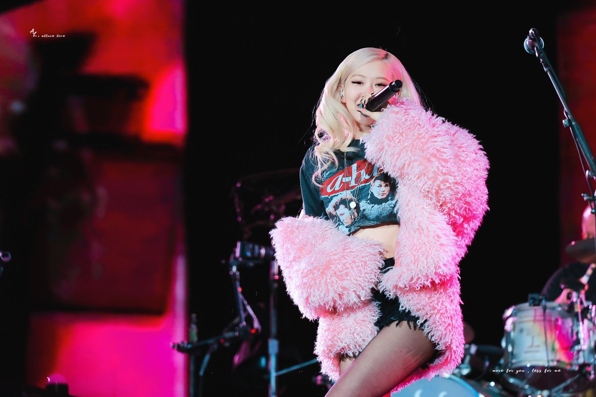 allurelove_rose's tweet image. 250425 #ROSÉxCOLDPLAY 

#블랙핑크 #로제 
#BLACKPINK #ROSÉ 
@numberoneHQ