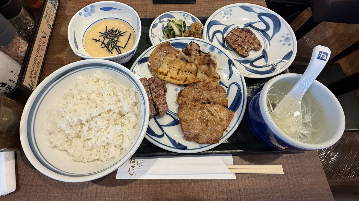 yoshikkoko_ko's tweet photo. 久しぶりのねぎし。
오랜만에 네기시 왔다!
#ねぎし
#japanesebbqrestaurant https://t.co/srnub7LKHA