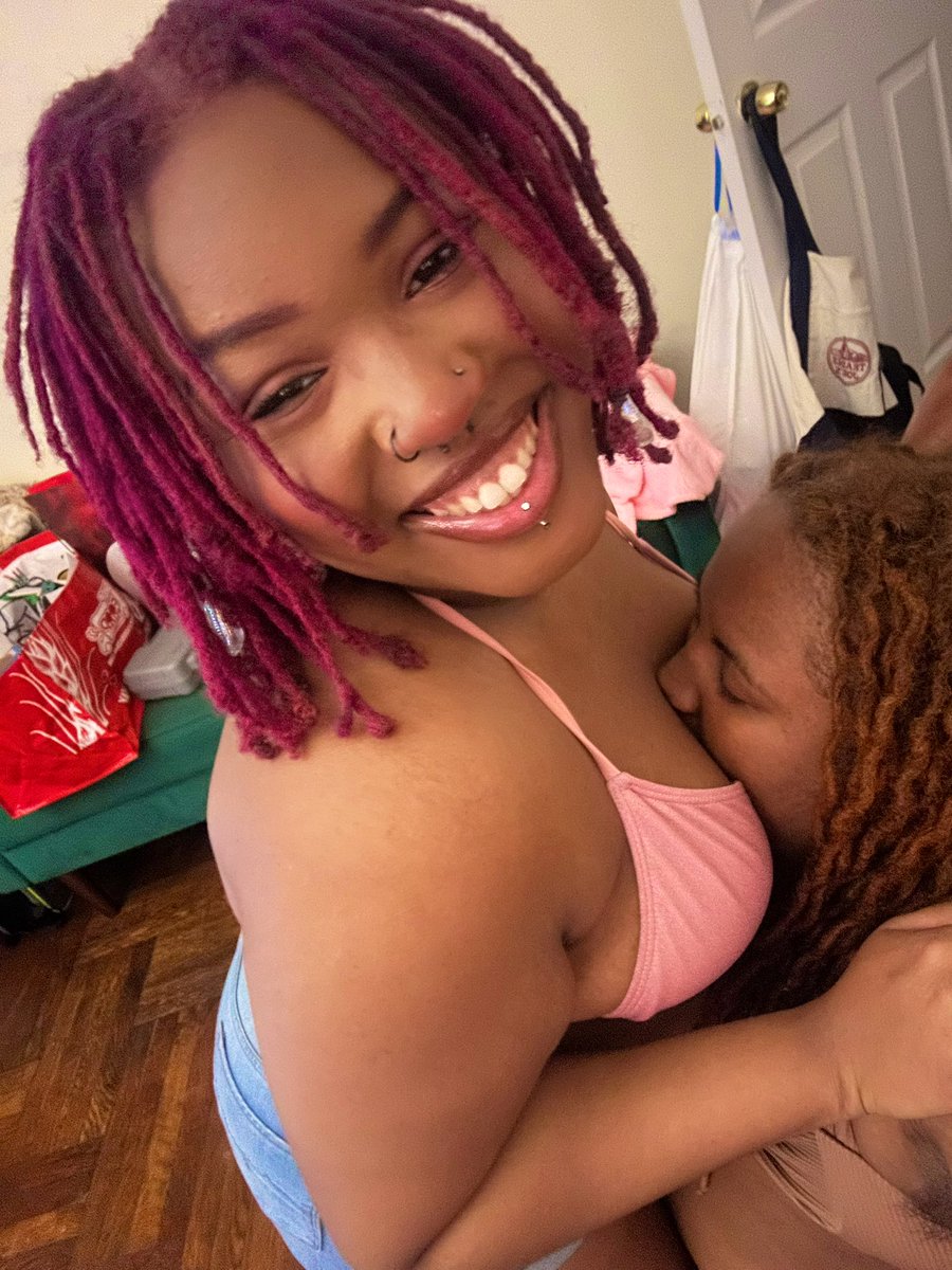 nikothenuisance's tweet photo. happy #lesbianvisibilityday 🧡🤍🩷 https://t.co/VqykXwQsNc