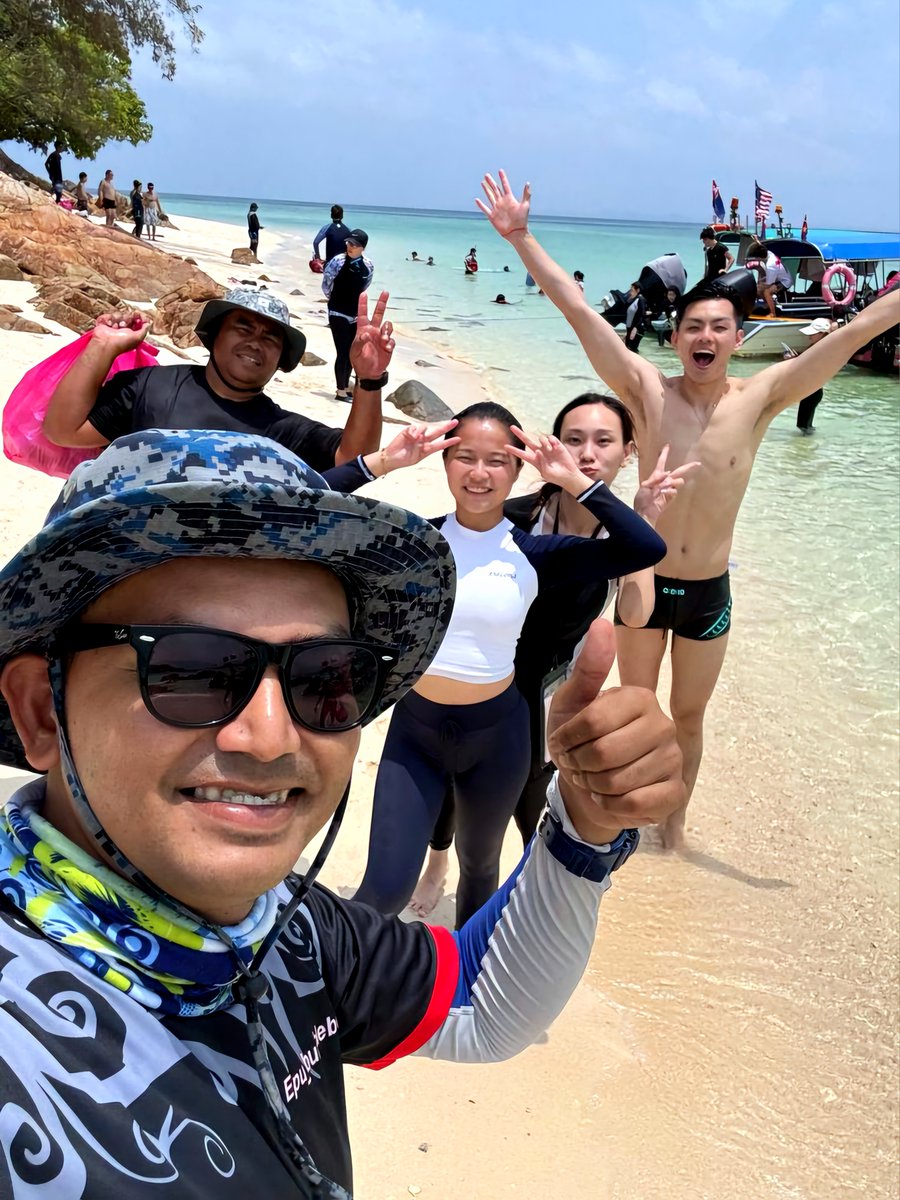 daytripbyasma's tweet photo. Even korang datang sorang pun tiada hal👌 Kami adalah “Kelab Island Hopping Anti-Kesunyian”🫰 Kita help korang cari geng kat atas bot, confirm buat kawan baru🤝
𝗝𝗮𝗻𝗴𝗮𝗻 𝗹𝘂𝗽𝗮.. 𝘁𝗲𝗺𝗽𝗮𝗵𝗮𝗻 𝗱𝗶𝗯𝘂𝗸𝗮 𝘀𝗲𝘁𝗶𝗮𝗽 𝗺𝗶𝗻𝗴𝗴𝘂📆
.
#daytripbyasma
#islandhopping https://t.co/vpOYVIX7Jc