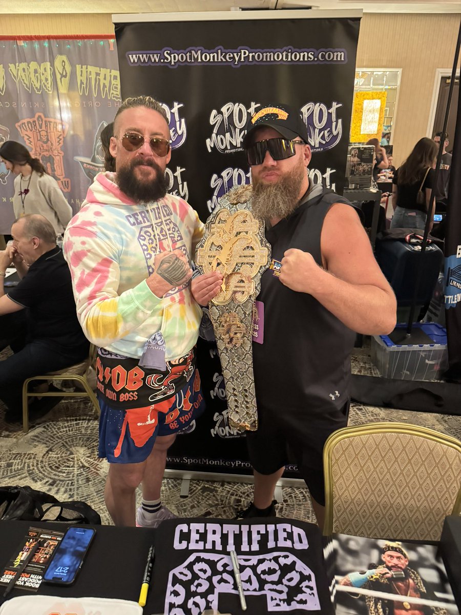 WellsMania's tweet image. Bada Boom! Realest Guys In The Room! How You Doin?

Great to finally meet @real1!
He’s been an inspiration to the creation of the voice of @MEGAAAAMONDO. If you didn’t know, now you know! 🎙️ 

#SCX #SCXV #SquaredCircleExpo #Indianapolis