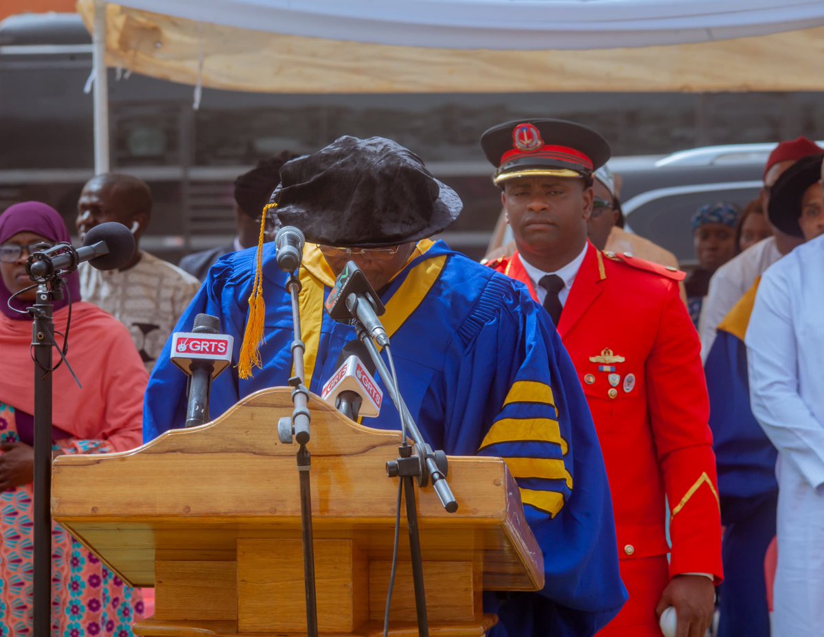 UniOfGambia's tweet photo. Deans took center stage, leading the conferment of degrees to the graduates from across all schools and faculties. Their dedication shone brightly as they celebrated the achievements of the Class of 2024
#UTGConvocation2025 #UTGLegacy25 #FromUTGToTheWorld #CelebratingBrilliance https://t.co/cWOZZ8eScb