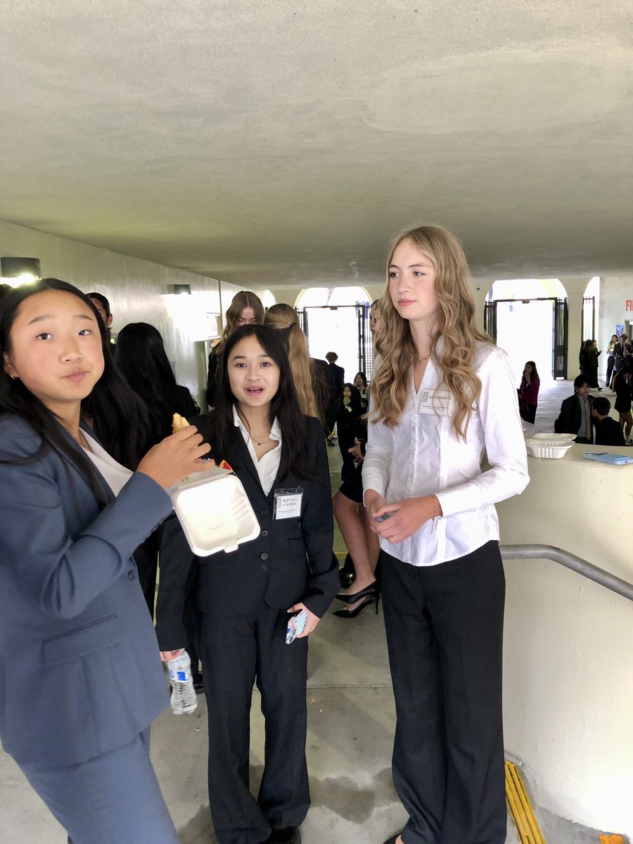 MUNSM's tweet image. Congratulations to the 45 delegates from #smchsmun who earned awards at the 47th Annual Huntington Beach High School Model United Nations Conference. We are proud to recognize their outstanding achievement, dedication, & commitment to excellence in diplomacy.