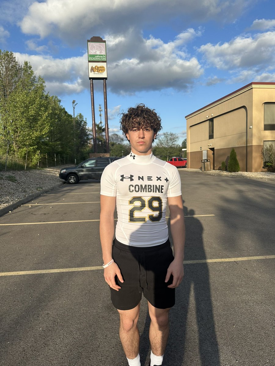 Marko_Maksi's tweet image. Had a great experience at the Under Armour Next Camp in Columbus Ohio! #UNDERARMOUR #Runningback #D1 #football @coachmorrison58 @TopPreps  @CoachLanceo @CoachAlbin @CoachGus90 @CoachHolleyCU @CoachA35 @mmcgovern_93 @Coach_TPugh