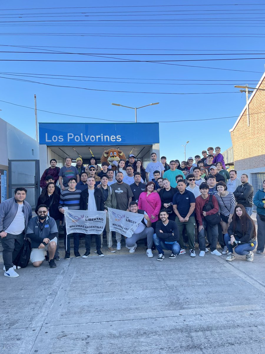 La Juventud de San Martín estuvo presente hoy en Malvinas, caminando, militando y llevando las ideas que nos representan en toda la primera sección Gracias a todos los que se suman 🦁💜
 ¡Esto recién empieza!
