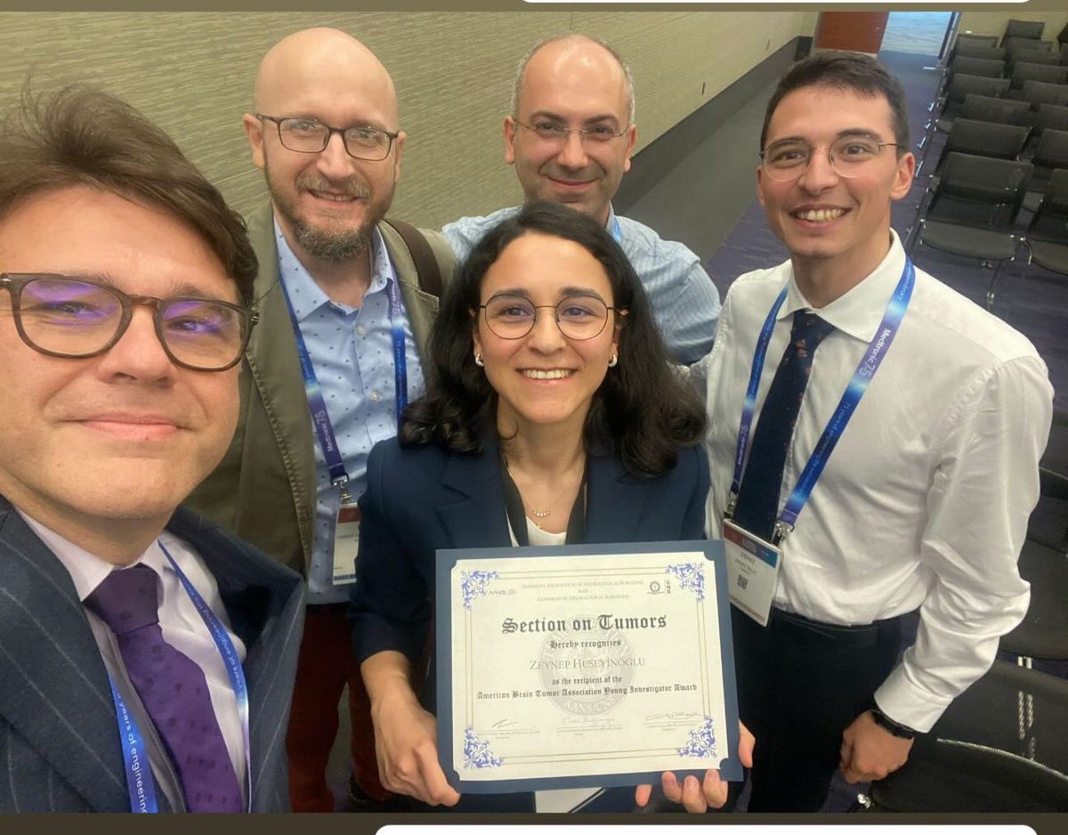 ABD Beyin Cerrahları Kongresi (AANS) Beyin Tümörleri Genç Araştırmacı ödülünü 24 yıl sonra ikinci kez bir Türk Beyin Cerrahı kazandı. 

Bu dünya ölçüsünde önemli başarı için değerli Dr Zeynep Hüseyinoğlu’nu kutlarım.

2001’de bu ödülü ülkemizden ilk kez ben kazanmıştım. Bana çok