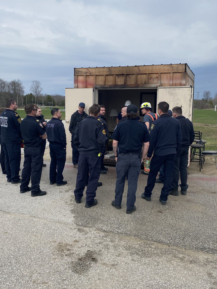 Another busy weekend at the Regional Training Centre, NFPA 1033 Fire Investigation course underway. Students covering all aspects of systematic investigation techniques.