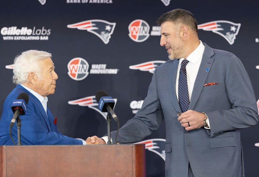 BigHuncho3722's tweet photo. 12 Free Agents
11 Draft Picks
13 UDFAs

This man overhauled the entire roster in one offseason. 🤝 https://t.co/jtr56llgON
