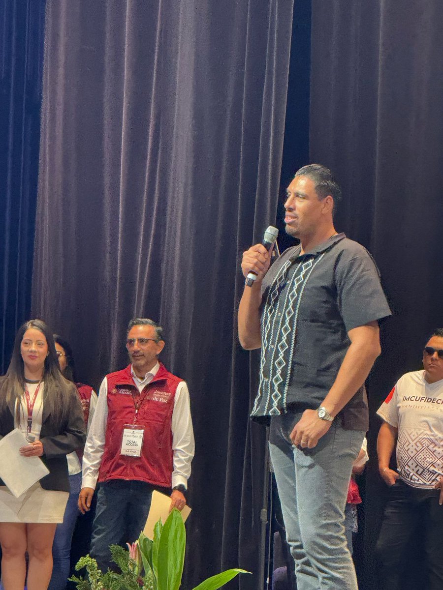 Conalep_DelSol's tweet photo. ¡Comunidad del Plantel presente en evento inspirador! 🎉 Gracias a la Dra. Margarita Rocío Serrano Barrios por impulsar nuestra participación. 🙌
"Haciendo equipo por la Paz"  El deporte y la motivación, claves para un mejor futuro juvenil. 🤝🌟
 #ApasionadamenteCONALEP https://t.co/CZBfPU31tf