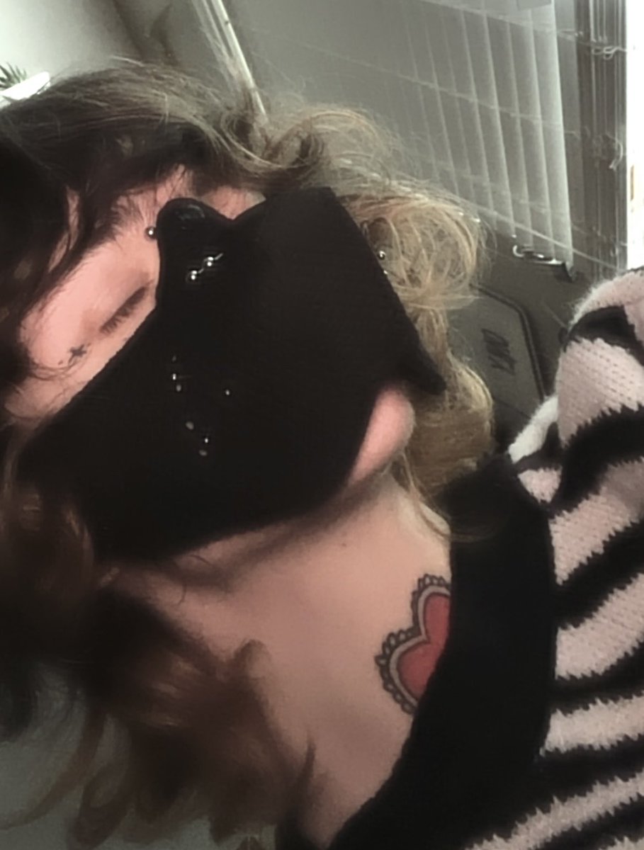 ｡°‧𖦹｡DANNY｡𖦹°‧｡🐾🐩 tweet media